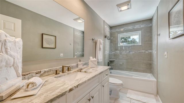 1042 N CASEY KEY ROAD, Osprey, FL 34229