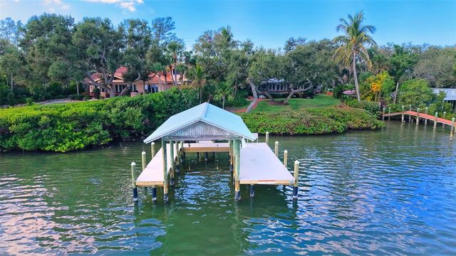 1042 N CASEY KEY ROAD, Osprey, FL 34229