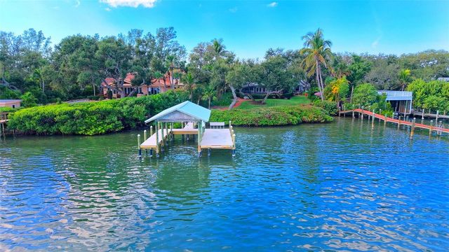 1042 N CASEY KEY ROAD, Osprey, FL 34229