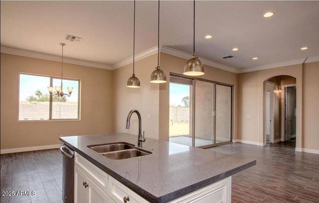 10264 E BROADWAY Road, Mesa, AZ 85208