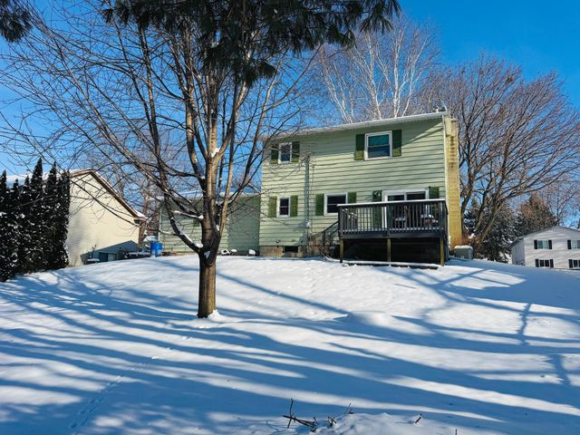 925 Byron Avenue N, Byron, MN 55920