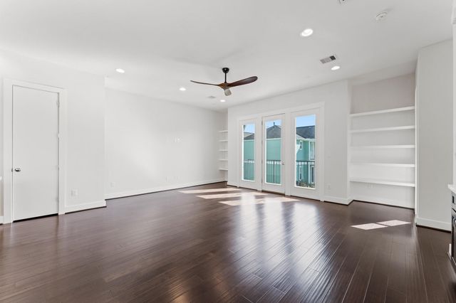 2909 Gillespie Street A, Houston, TX 77020