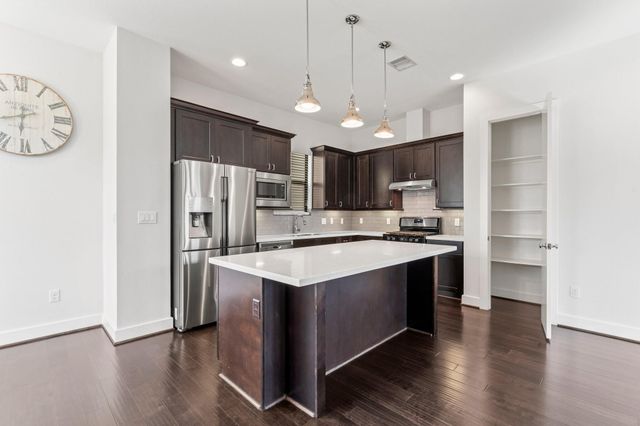 2909 Gillespie Street A, Houston, TX 77020