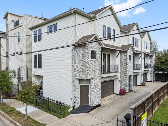 2909 Gillespie Street A, Houston, TX 77020