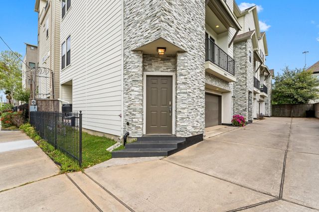 2909 Gillespie Street A, Houston, TX 77020
