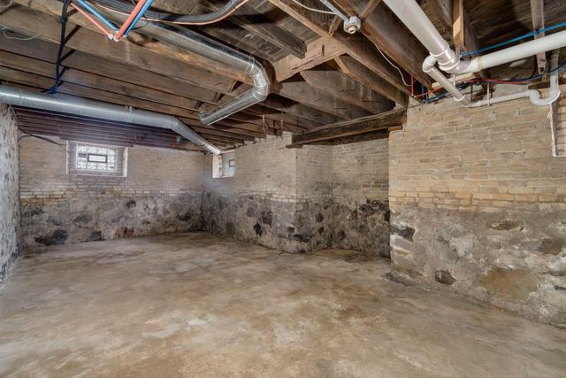 5036 County Highway D, West Bend, WI 53090