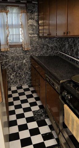 458 Neptune Ave Apt 6G, New York City, NY 11224