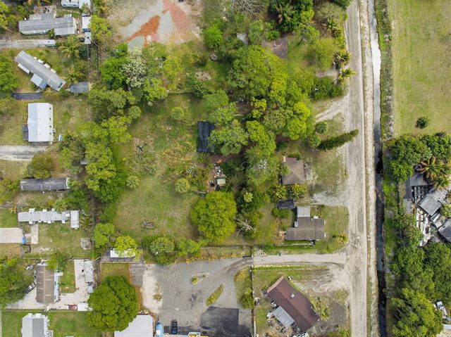 5133 Pine Grove Drive N, West Palm Beach, FL 33417
