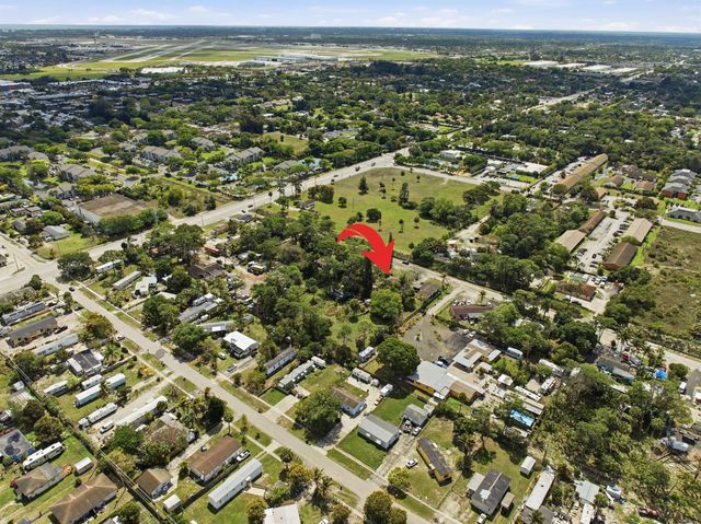 5133 Pine Grove Drive N, West Palm Beach, FL 33417