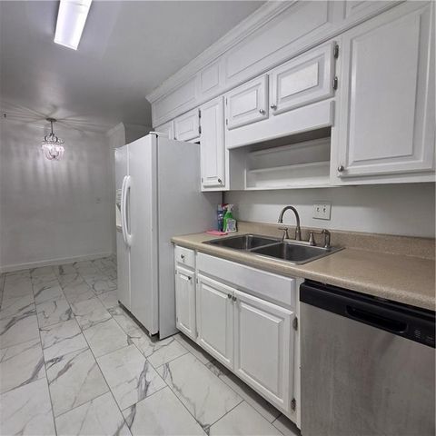 5025 Leeshire Trail 7, Tucker, GA 30084