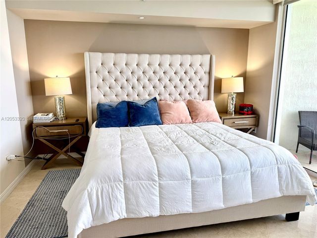 17201 Collins Avenue 2502, Sunny Isles Beach, FL 33160