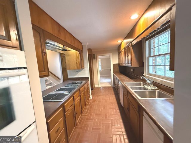 2506 Emerald Drive, Jonesboro, GA 30236