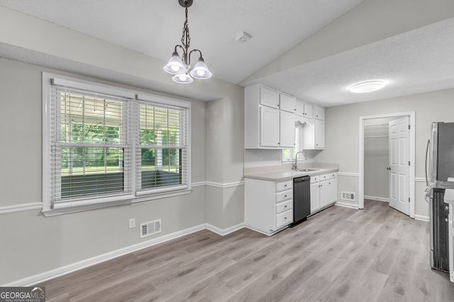 205 Planters Walk, Locust Grove, GA 30248