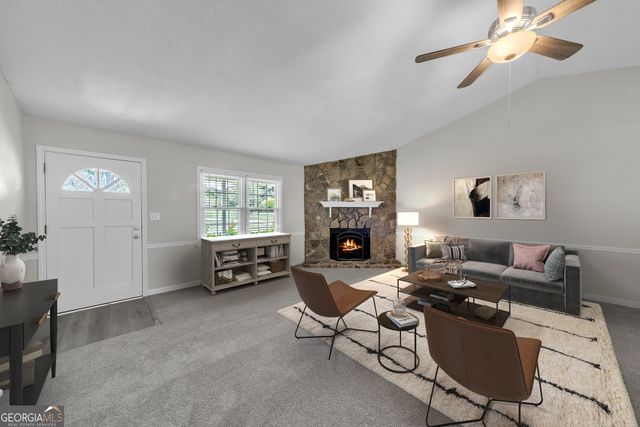 205 Planters Walk, Locust Grove, GA 30248