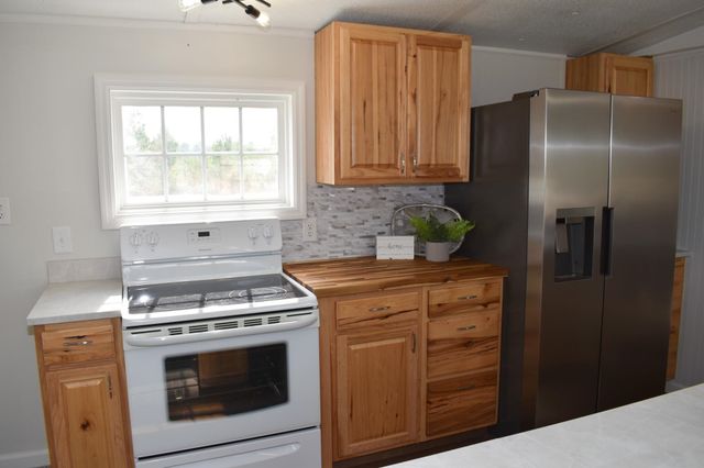 9968 Hardwick Rd., Nichols, SC 29581