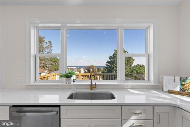 2825 RIDGE RD, Huntingtown, MD 20639