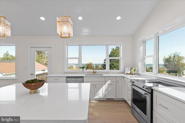 2825 RIDGE RD, Huntingtown, MD 20639