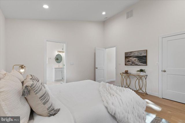 2825 RIDGE RD, Huntingtown, MD 20639