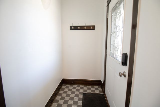 6840 30th Street, Berwyn, IL 60402