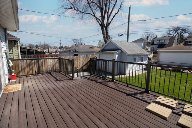 6840 30th Street, Berwyn, IL 60402