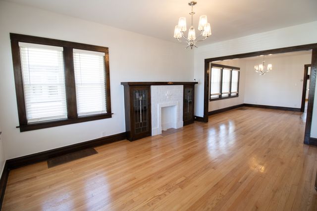 6840 30th Street, Berwyn, IL 60402