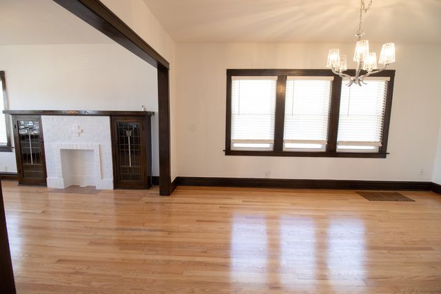 6840 30th Street, Berwyn, IL 60402