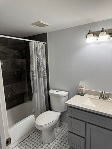 7287 S Devon Drive 109, Tamarac, FL 33321