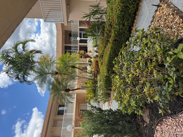 7287 S Devon Drive 109, Tamarac, FL 33321