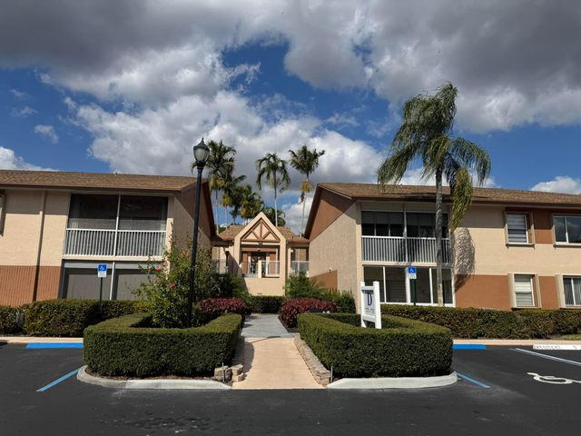 7287 S Devon Drive 109, Tamarac, FL 33321