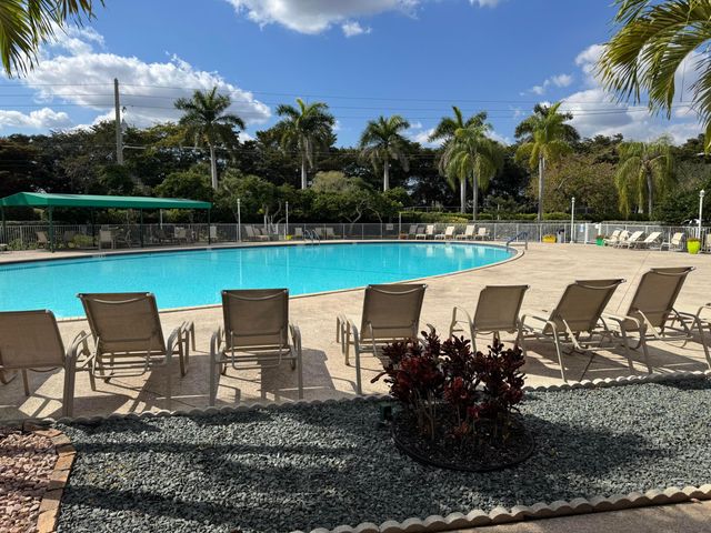 7287 S Devon Drive 109, Tamarac, FL 33321