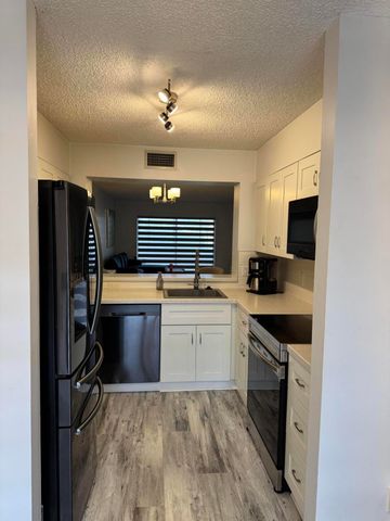 7287 S Devon Drive 109, Tamarac, FL 33321