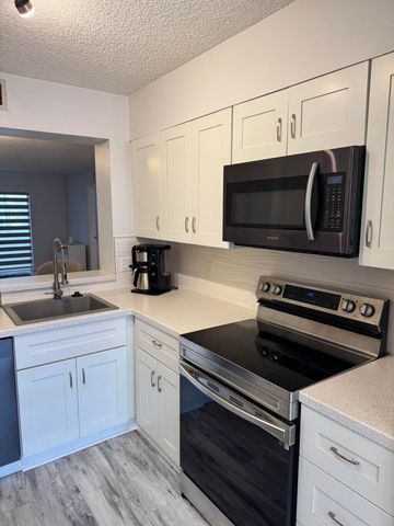 7287 S Devon Drive 109, Tamarac, FL 33321