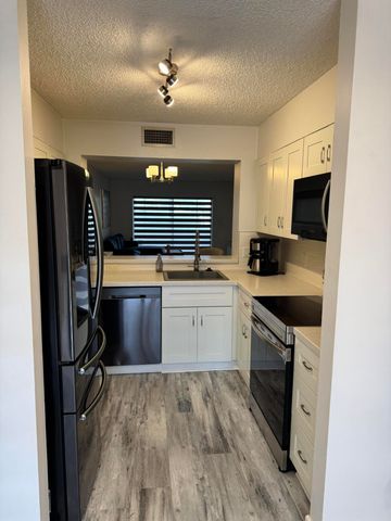 7287 S Devon Drive 109, Tamarac, FL 33321