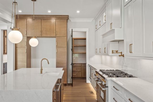 712 Wilson Pike, Brentwood, TN 37027