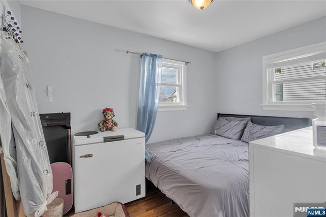 110 Chestnut Street, Bergenfield, NJ 07621