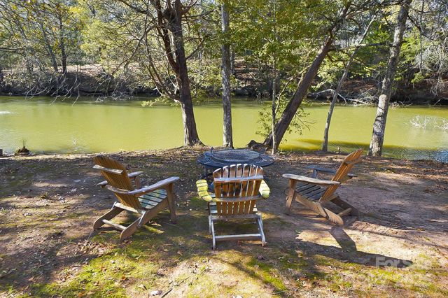 128 Summer Shoal Place, Belmont, NC 28012