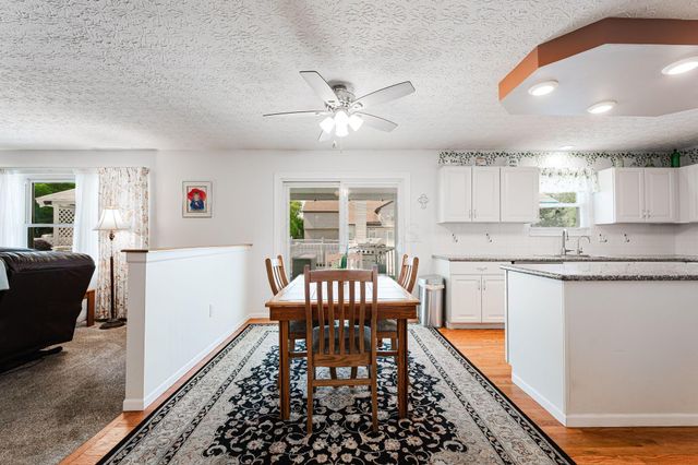 1948 Mayflower Circle, Grove City, OH 43123