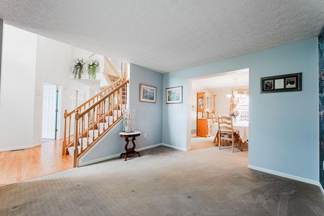 1948 Mayflower Circle, Grove City, OH 43123