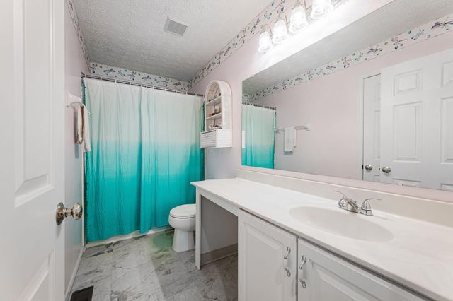 1948 Mayflower Circle, Grove City, OH 43123