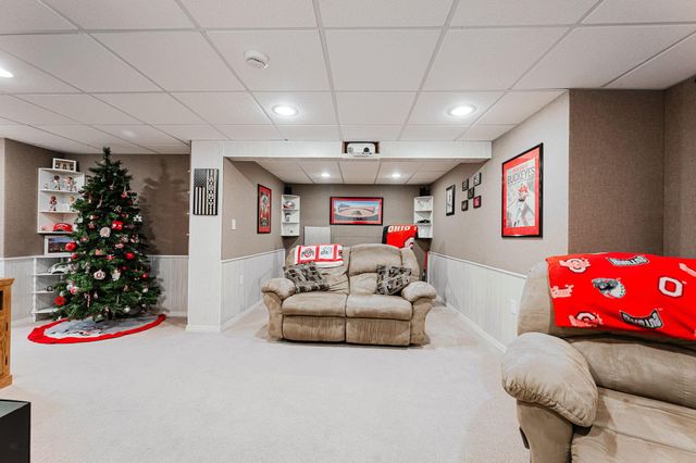 1948 Mayflower Circle, Grove City, OH 43123