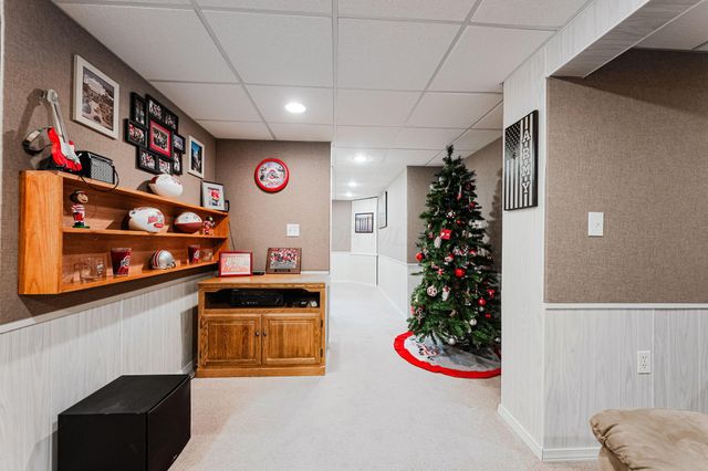 1948 Mayflower Circle, Grove City, OH 43123