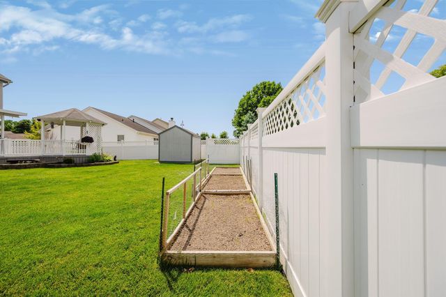1948 Mayflower Circle, Grove City, OH 43123