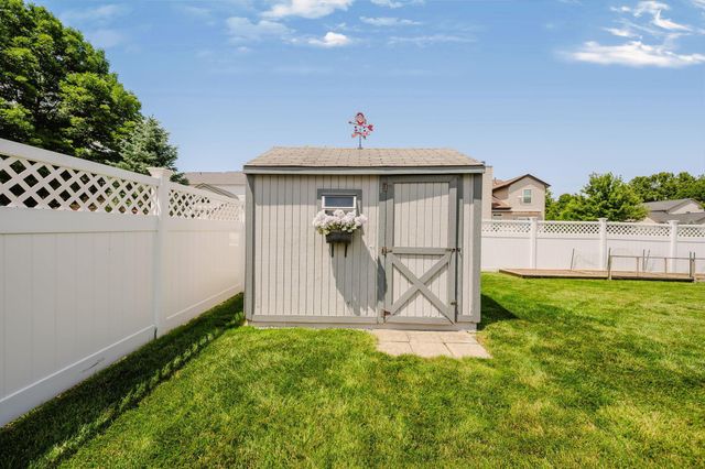 1948 Mayflower Circle, Grove City, OH 43123