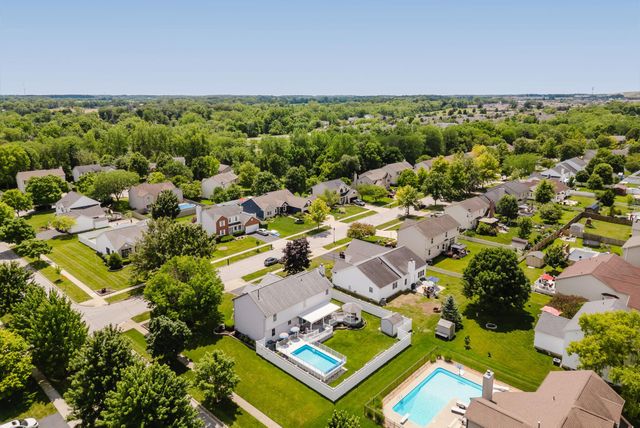 1948 Mayflower Circle, Grove City, OH 43123