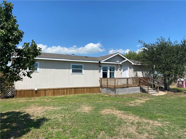 190 Lago Vista Dr, Rockport, TX 78382