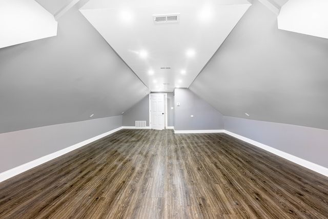 3035 N Luna Avenue, Chicago, IL 60641