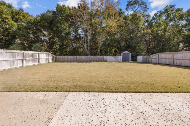 140 Raiders Trail, Valparaiso, FL 32580