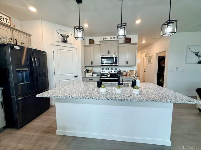 43075 Merion Hills Ct, Elizabeth, CO 80107