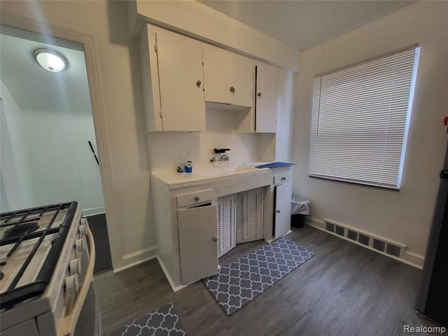 17167 Hartwell Street, Detroit, MI 48235