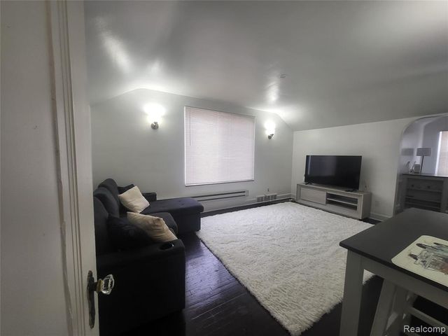 17167 Hartwell Street, Detroit, MI 48235